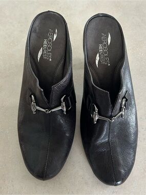 AEROSOLES Black Slip-On Mule with Subtle Silver Logo